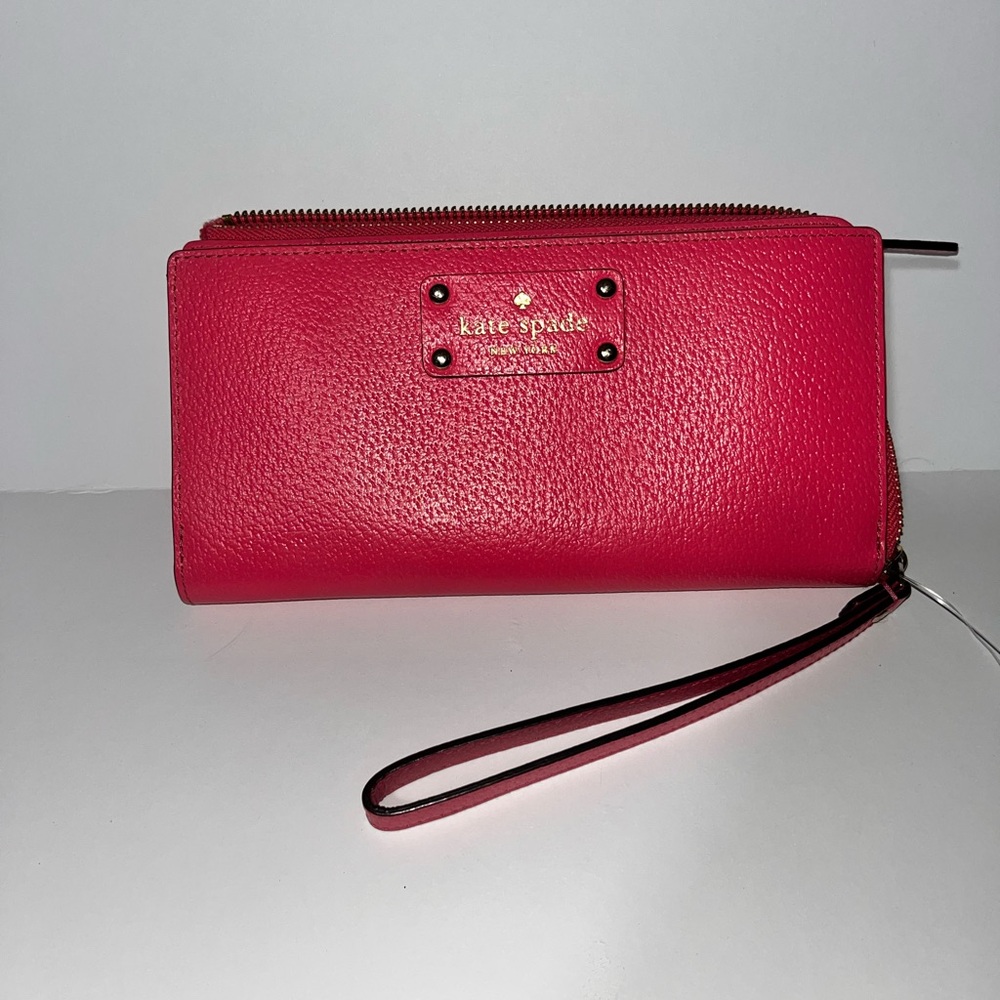 ❌❌SOLD❌❌ Kate Spade Pink Pebbled Leather Clutch